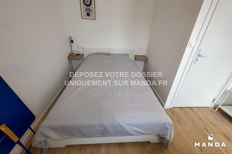 Chambre - 13 m² - 7 pièces