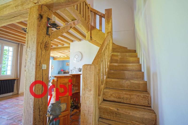 Maison - 225 m² - 8 pièces