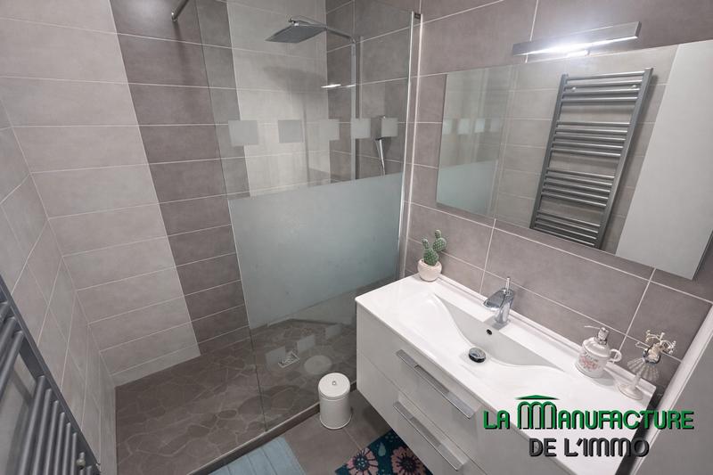 Appartement - 82 m² - 4 pièces