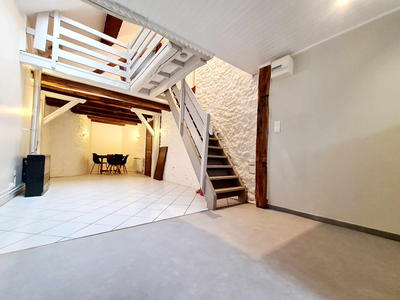 Maison - 280 m² - 10 pièces