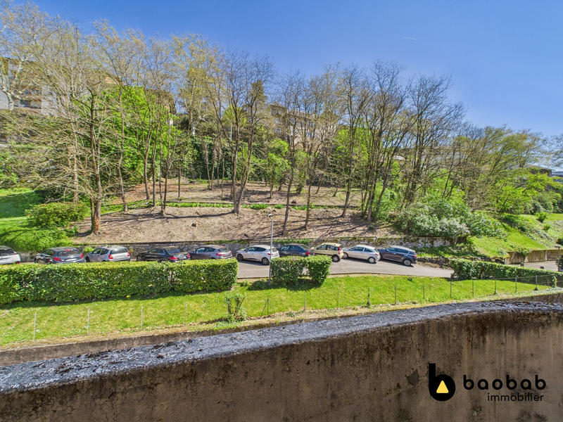 Appartement - 90 m² - 4 pièces