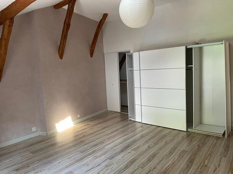Maison - 250 m² - 11 pièces
