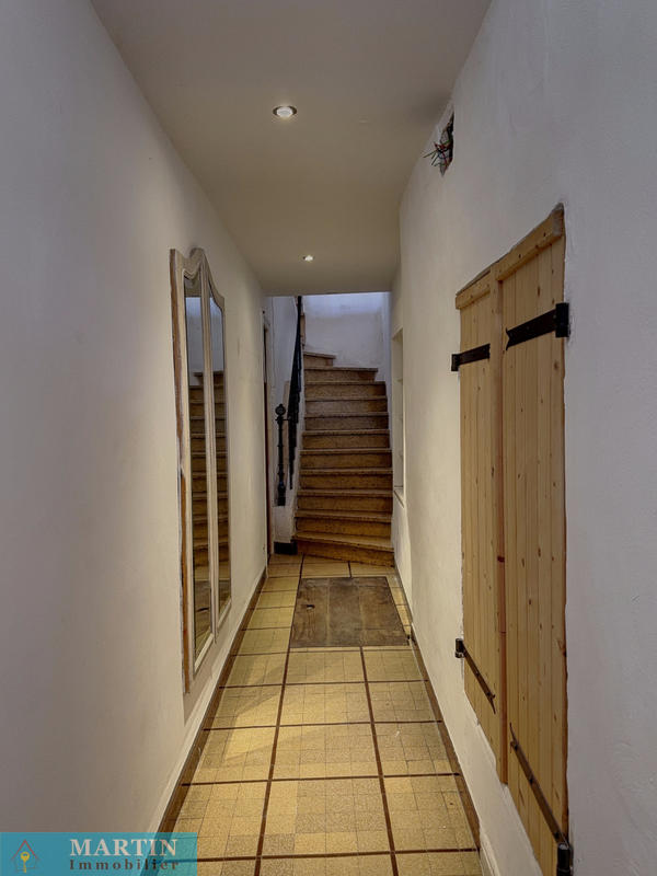 Maison - 213 m² - 9 pièces