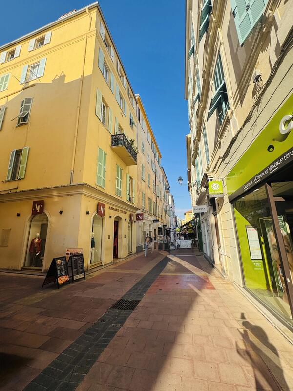 Local commercial - 148 m²