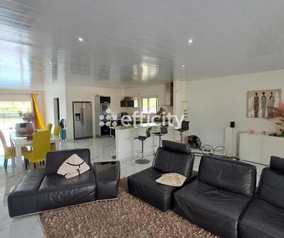 Maison - 170 m² - 5 pièces