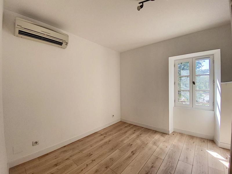 Immeuble - 155 m² - 7 pièces