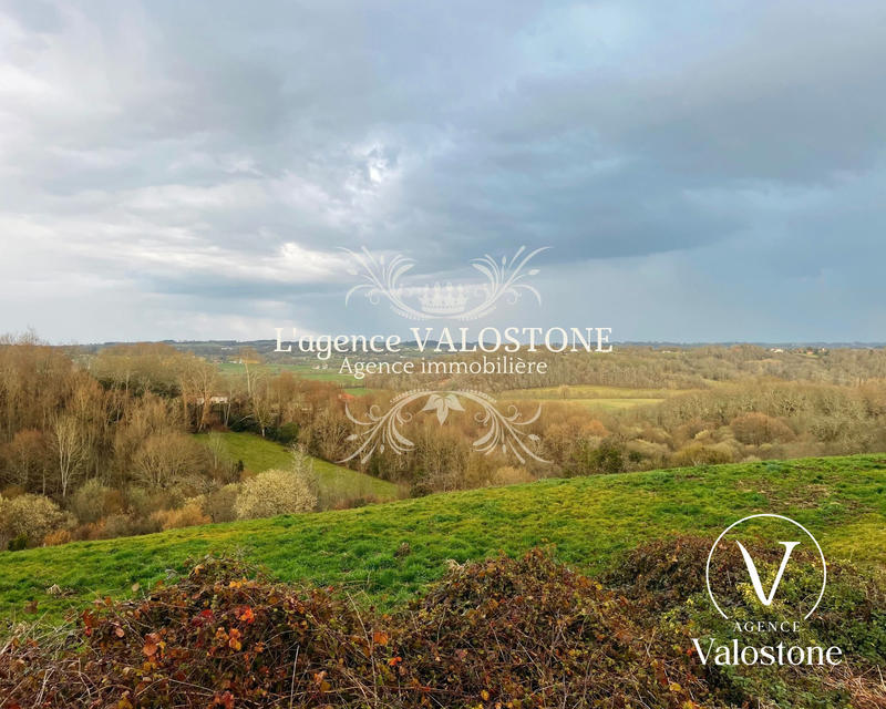 Maison ancienne - 320 m² - 11 pièces