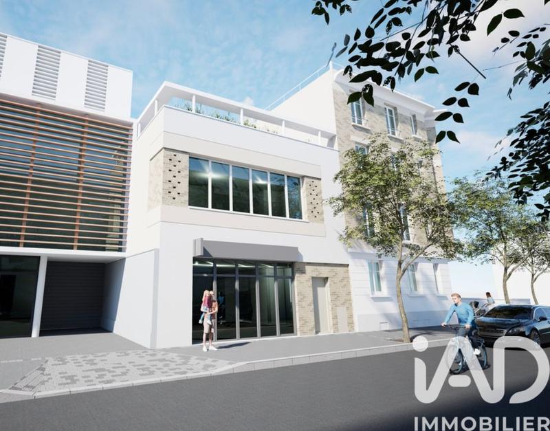 Maison - 218 m² - 3 pièces