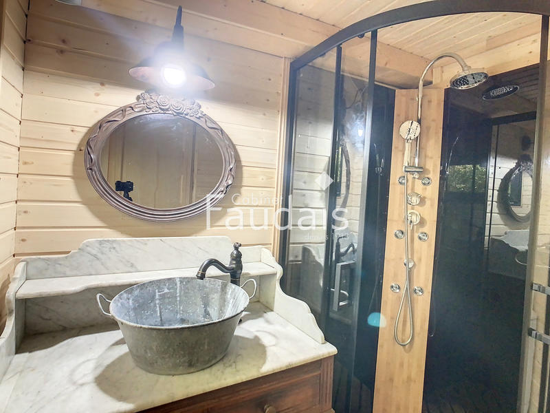 Propriété - 147 m² - 6 pièces