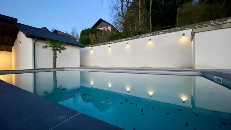 Maison - 240 m² - 6 pièces