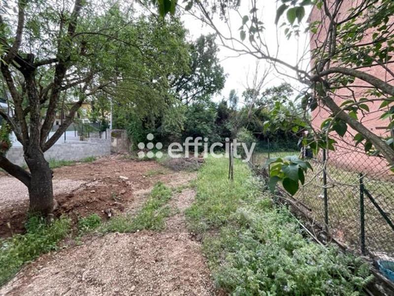 Terrain constructible - 305 m²