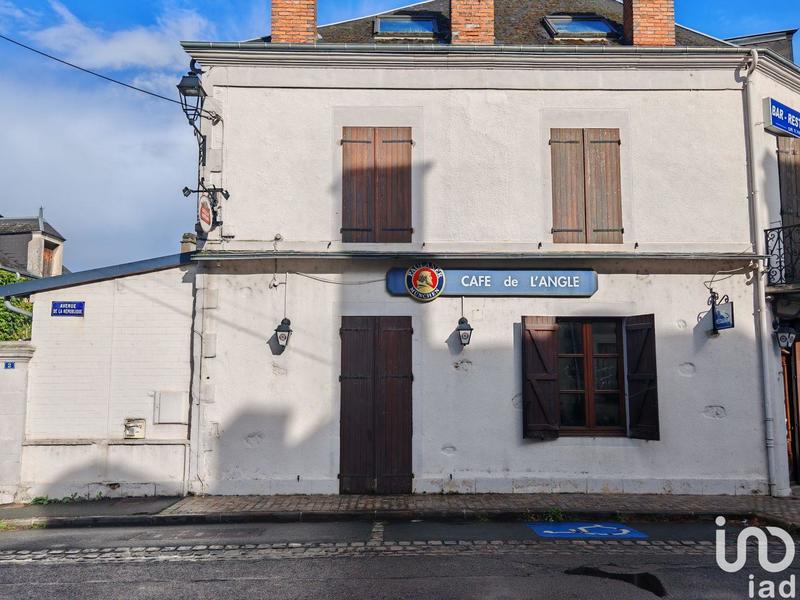 Maison - 350 m² - 6 pièces