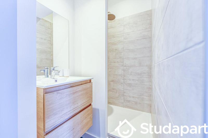 Chambre - 13 m² - 1 pièce