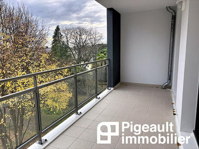 Appartement - 95 m² - 4 pièces