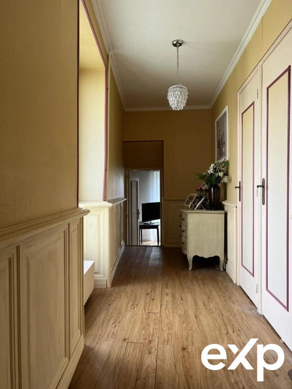 Maison - 148 m² - 9 pièces