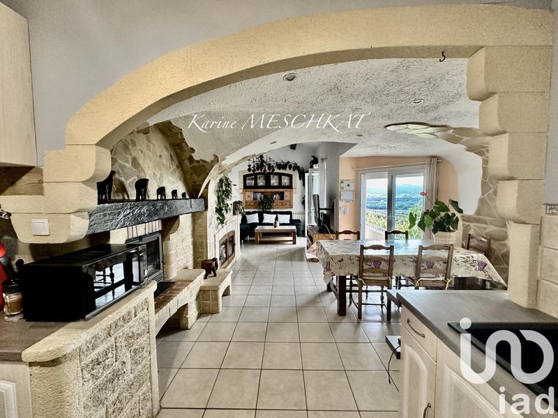 Maison - 101 m² - 6 pièces