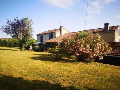 Maison - 182 m² - 8 pièces