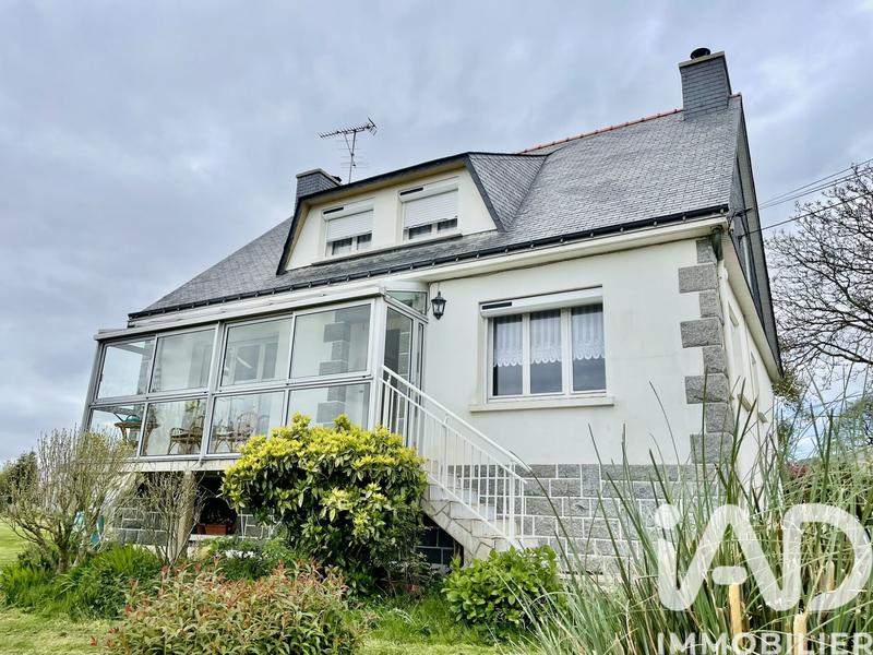 Maison - 94 m² - 6 pièces