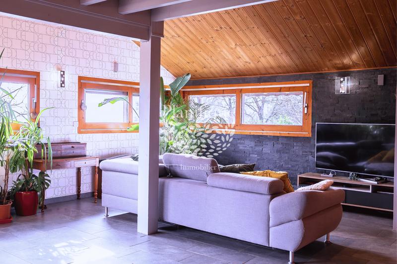 Maison - 167 m² - 6 pièces