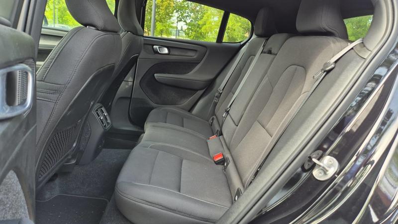 Volvo C40 238 1edt 69 kWh Start