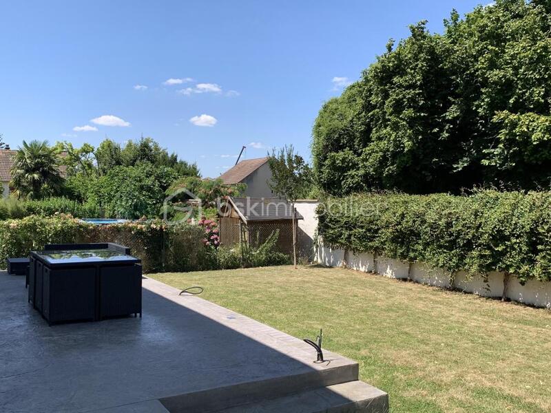 Maison - 159 m² - 6 pièces