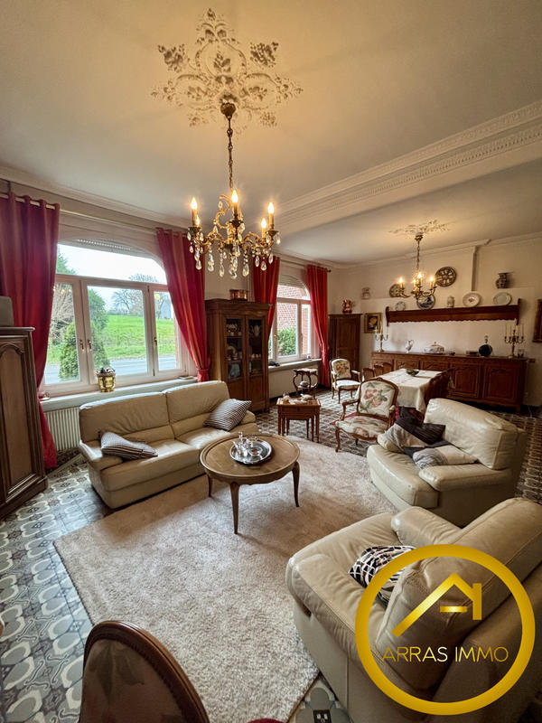 Maison - 192 m² - 6 pièces