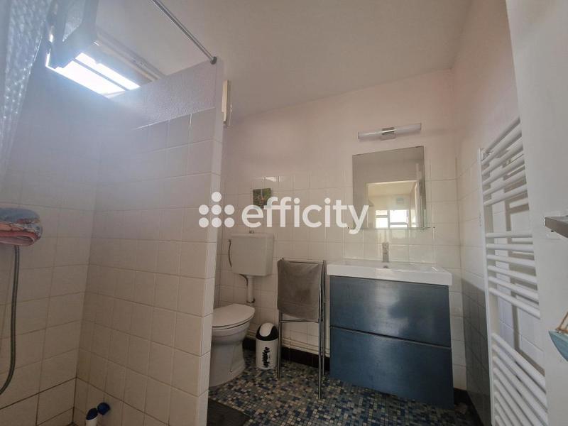 Maison - 210 m² - 10 pièces