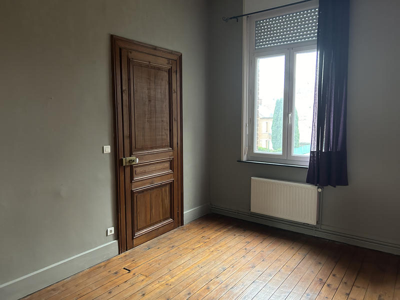 Maison - 235 m² - 10 pièces