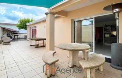 Maison - 162 m² - 5 pièces