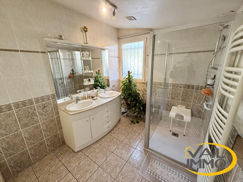 Maison - 150 m² - 5 pièces