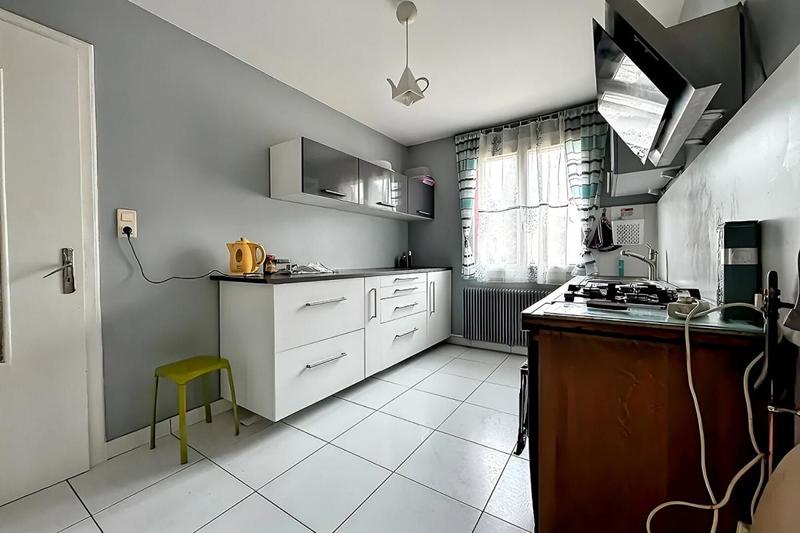 Maison - 165 m² - 8 pièces