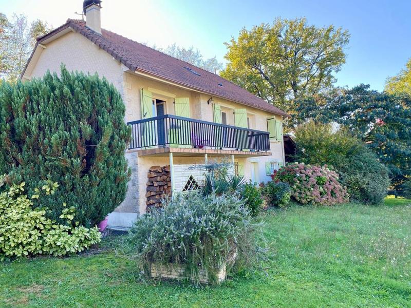 Maison - 104 m² - 5 pièces