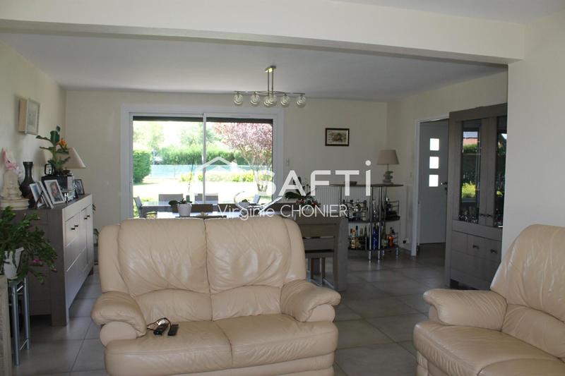 Maison - 256 m² - 6 pièces