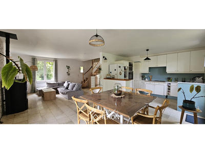 Propriété - 152 m² - 5 pièces