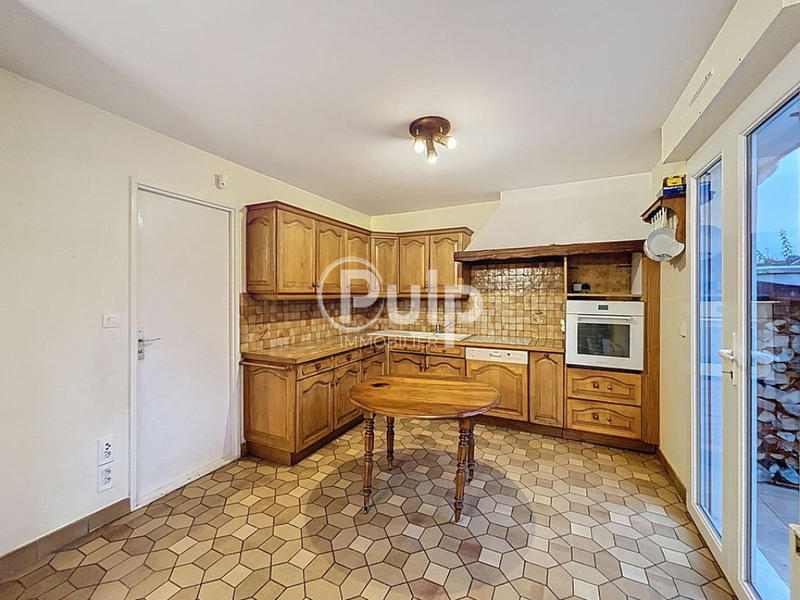 Maison - 99 m² - 6 pièces