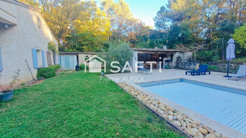 Maison - 200 m² - 6 pièces