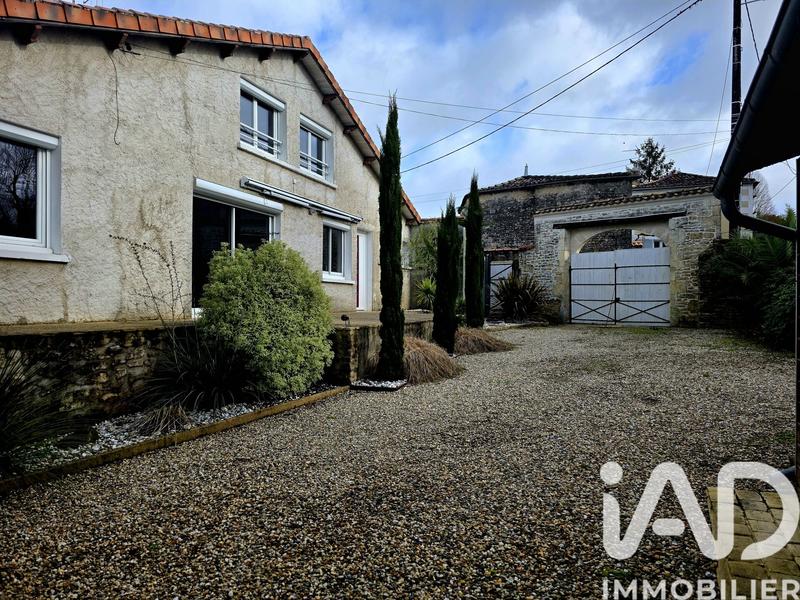 Maison - 110 m² - 9 pièces