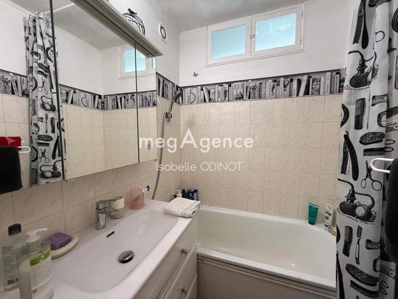 Appartement - 79 m² - 4 pièces