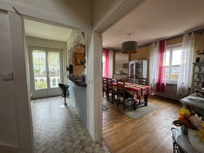 Maison - 92 m² - 5 pièces