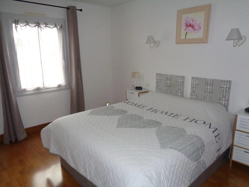 Maison - 223 m² - 9 pièces