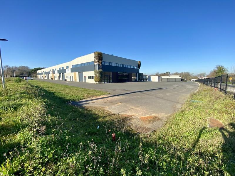 Terrain industriel - 60 m²