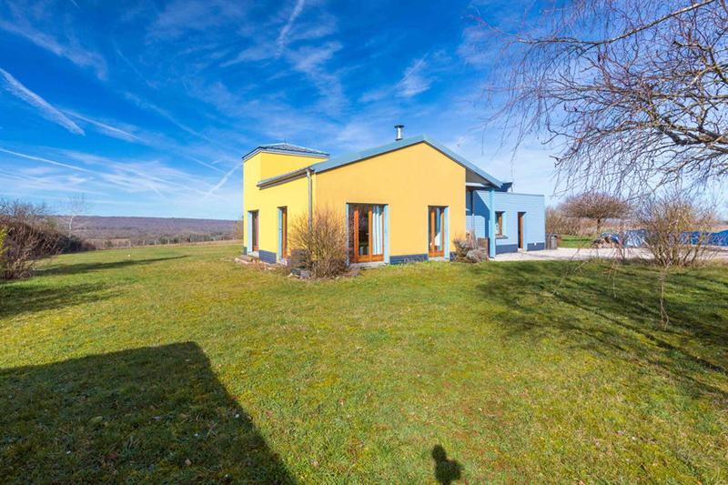 Maison - 260 m² - 12 pièces