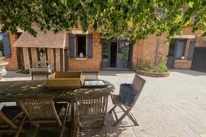 Maison - 283 m² - 7 pièces