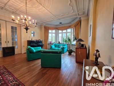 Maison - 365 m² - 12 pièces