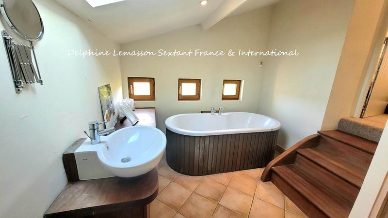 Maison de campagne - 300 m² - 11 pièces