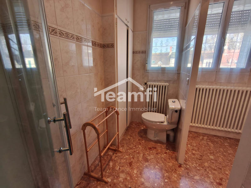 Maison - 180 m² - 5 pièces