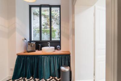 Propriété - 235 m² - 8 pièces