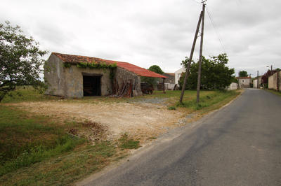 Grange - 1 m² - 1 pièce