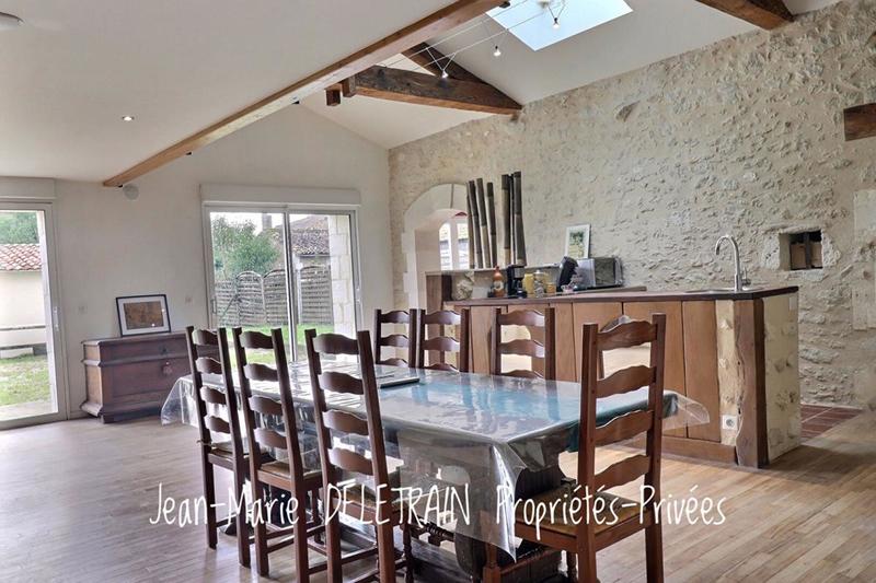 Maison - 180 m² - 6 pièces