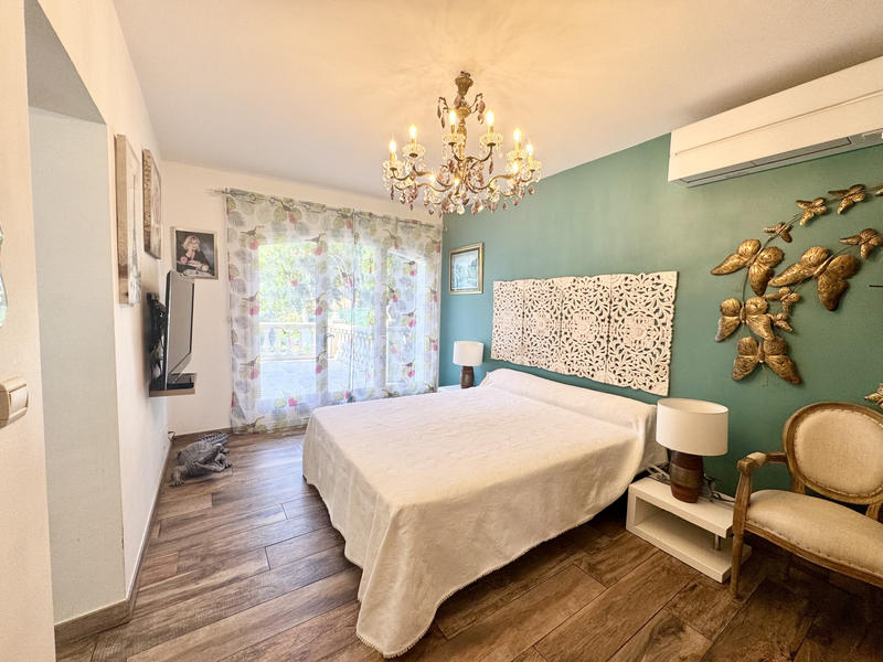 Villa - 160 m² - 10 pièces